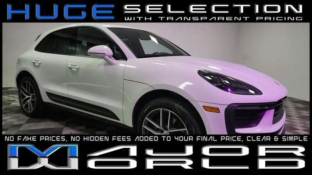 2023 Porsche Macan -'s photo