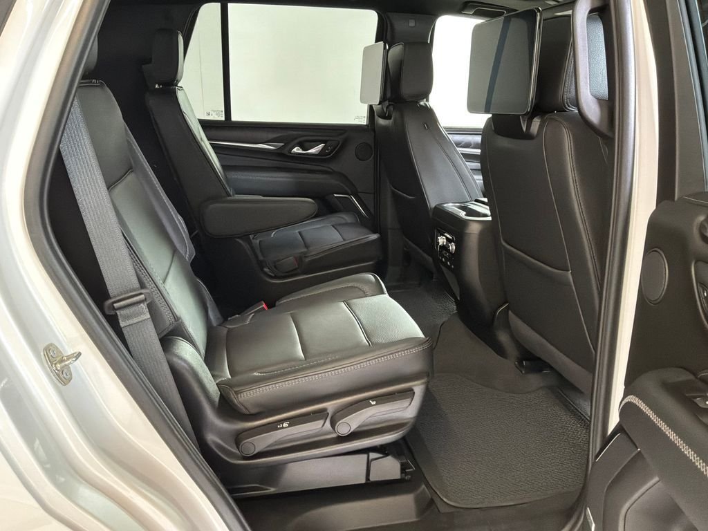 Used 2024 White GMC Denali image 17