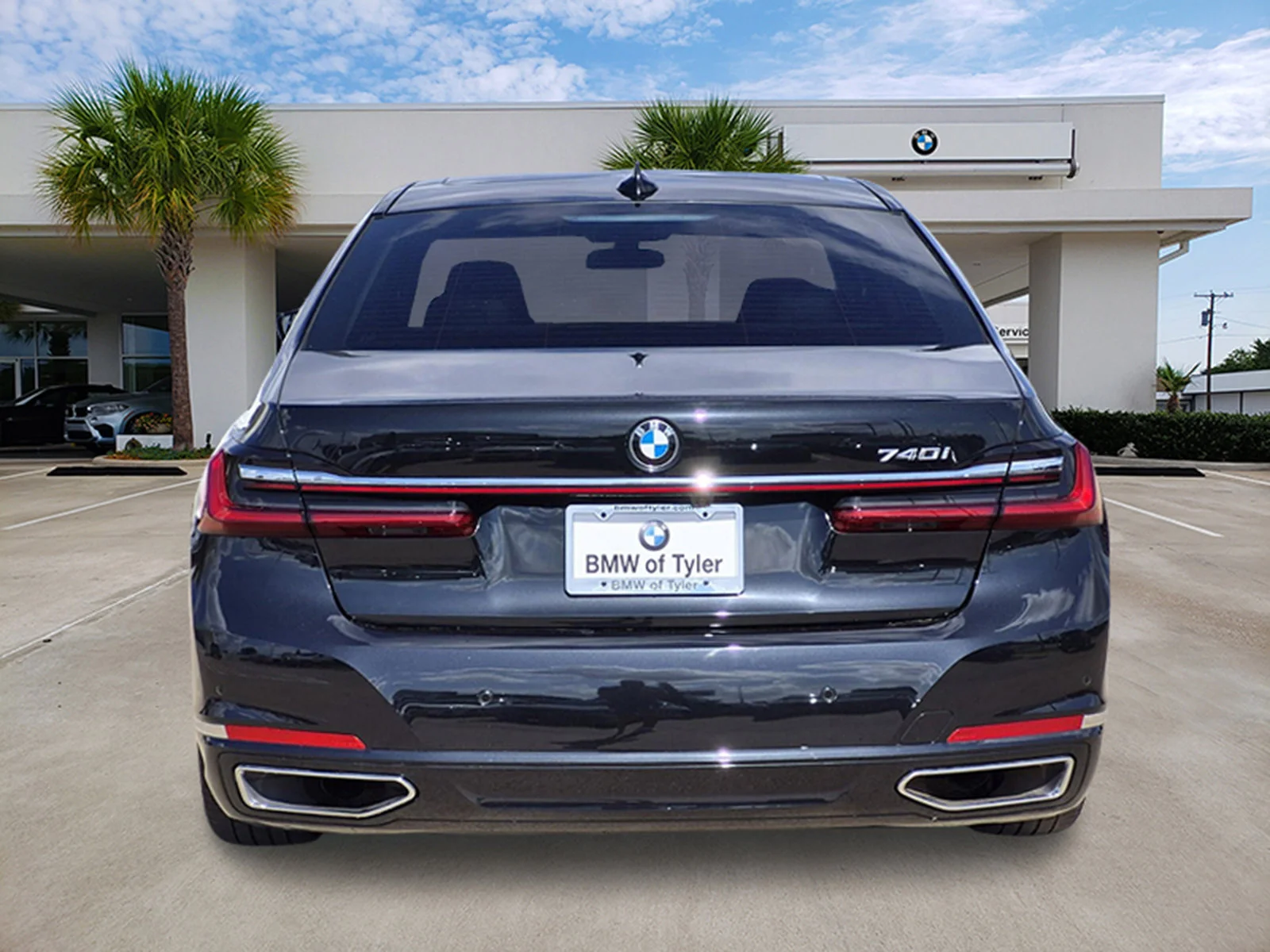 Used 2022 Black Sapphire Metallic BMW 740i image 5