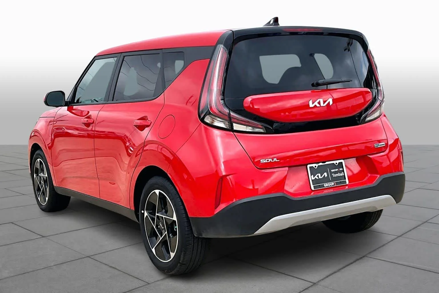 Used 2025 Inferno Red Kia EX image 12