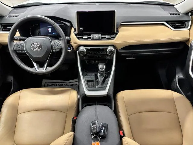 Used 2024 WIND CHILL PEARL Toyota  image 13