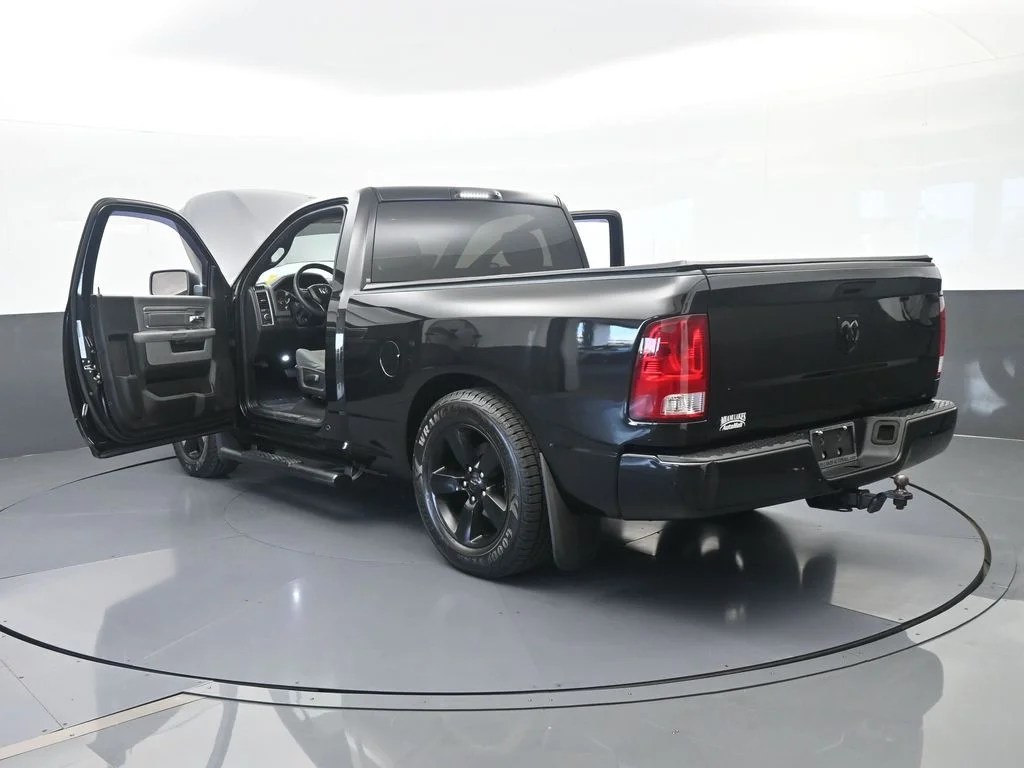 Used 2018 Brilliant Black Crystal Pearlcoat Ram Express image 71