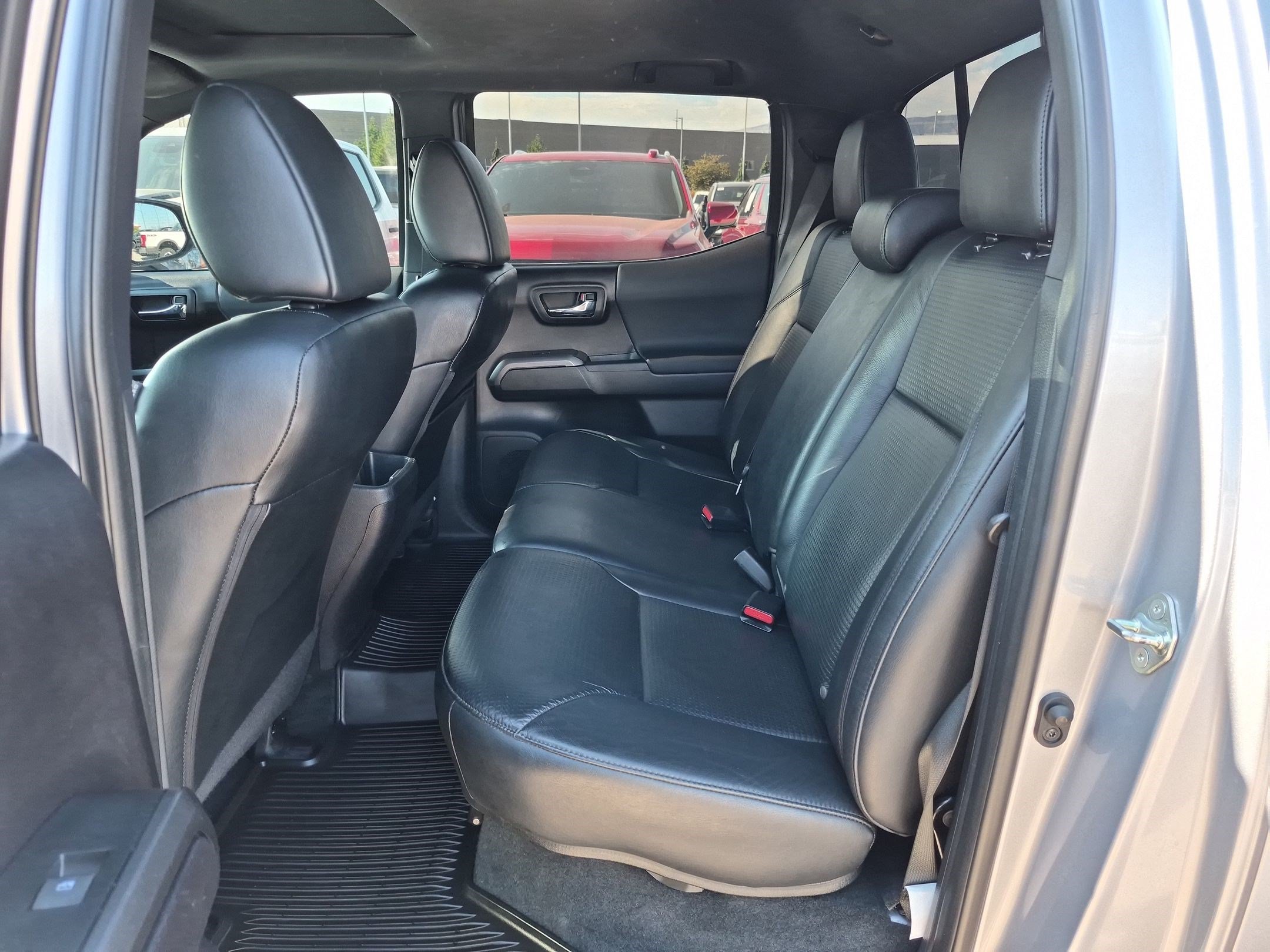 Used 2020 Silver Sky Metallic Toyota SR5 image 28