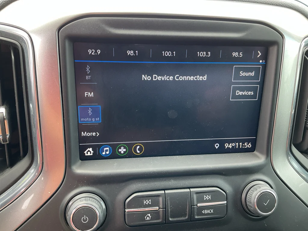 Used 2022 Silver Ice Metallic Chevrolet LT image 25