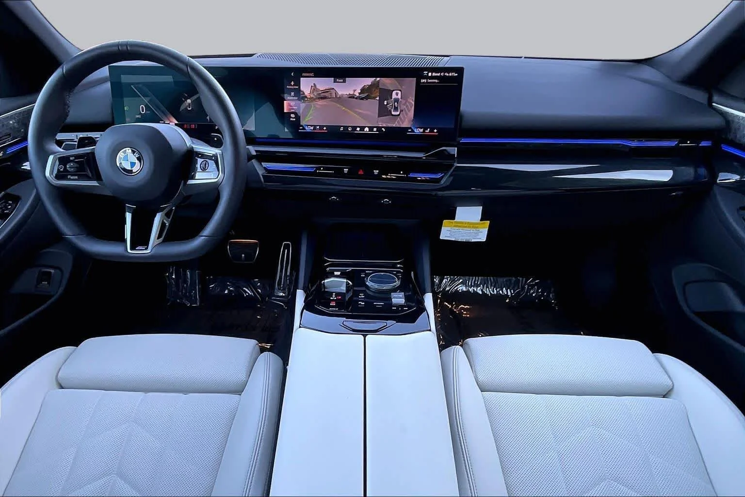 New 2026 Mineral White Metallic BMW 530i xDrive image 5
