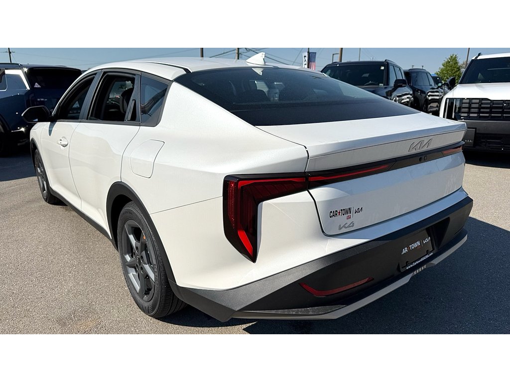 New 2026 Snow White Pearl Kia LXS image 24