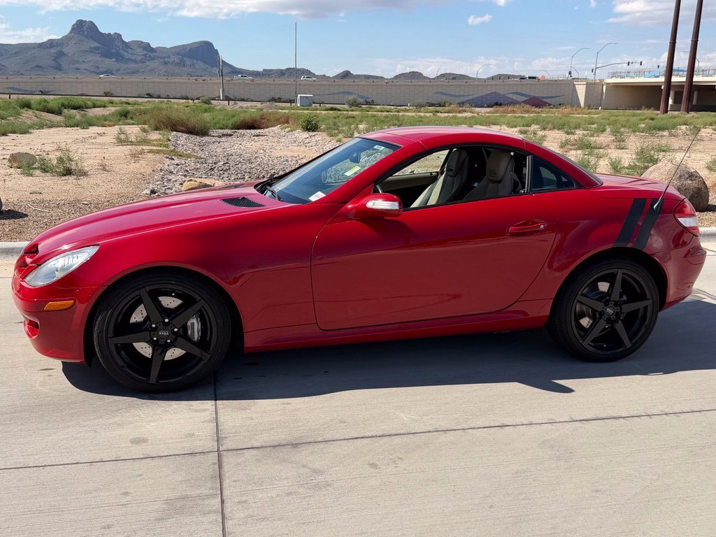 Used 2005 Red Mercedes-Benz SLK 350 image 12
