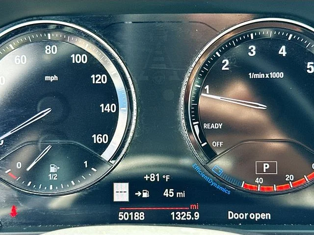 Used 2019 White BMW sDrive28i image 12