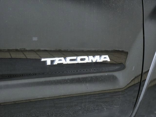 Used 2013 Black Toyota Base image 9