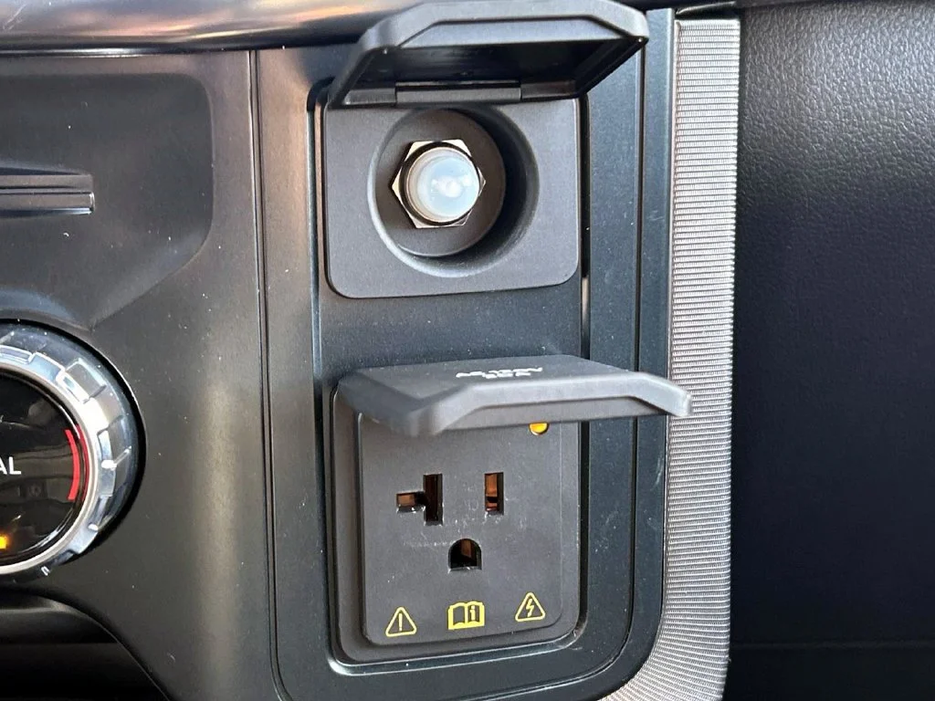 Used 2025 Black Ford Platinum image 33