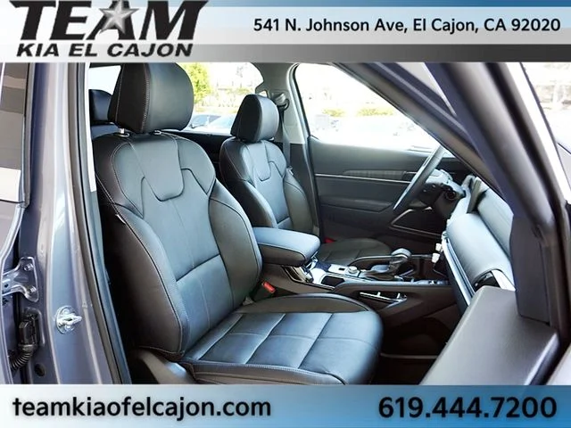 Used 2025 Silver Kia EX FWD image 12