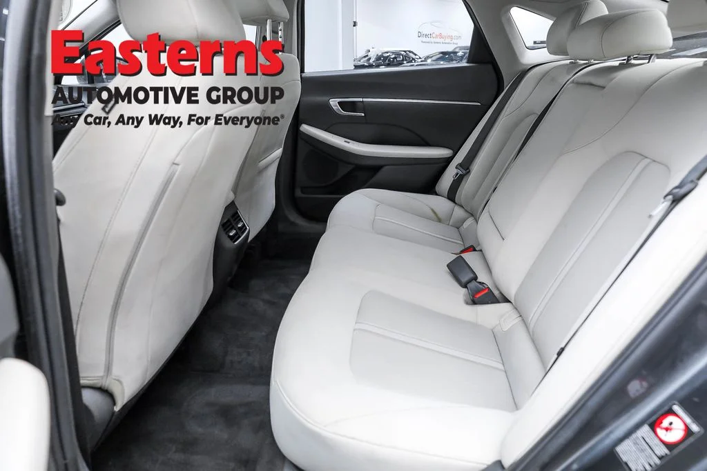 Used 2023 Gray Hyundai SEL image 25