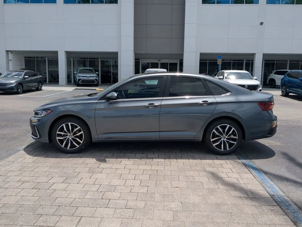 New 2026 Gray Volkswagen 1.5T SE image 6
