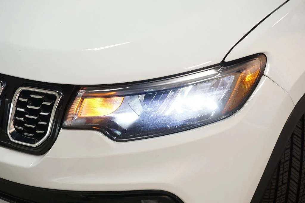 Used 2024 Bright White Clearcoat Jeep Limited image 42