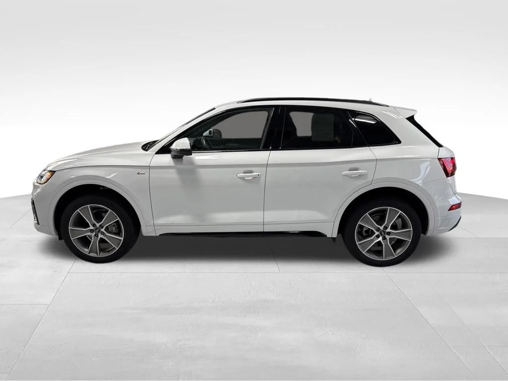 Used 2025  Audi 45 S line Premium Plus image 3