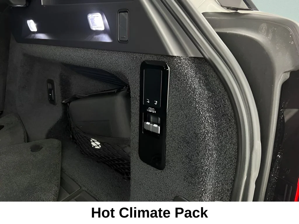 Used 2023 Fuji White Land Rover SE image 41