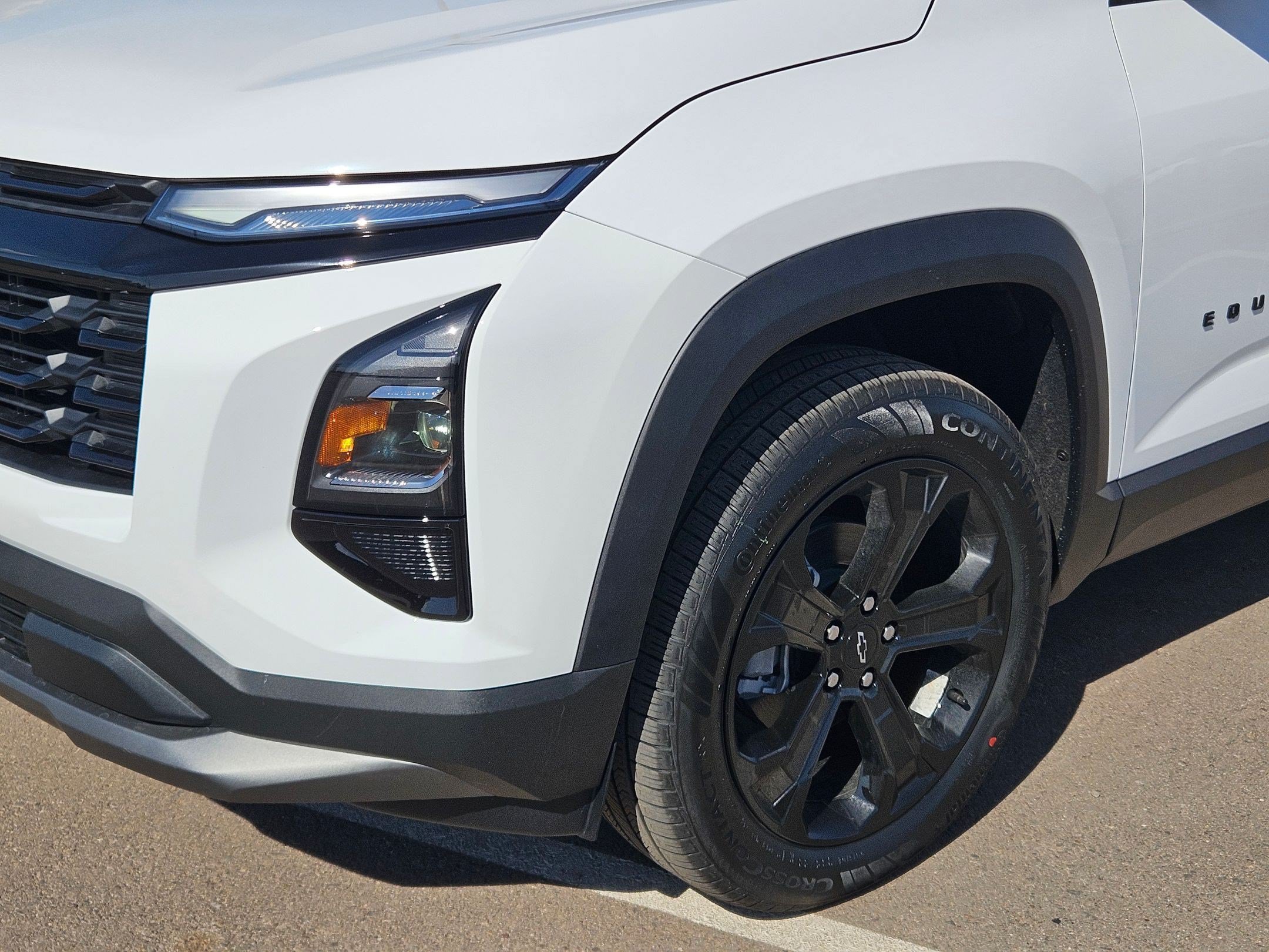 2027 Chevrolet Equinox LT - Photo 16