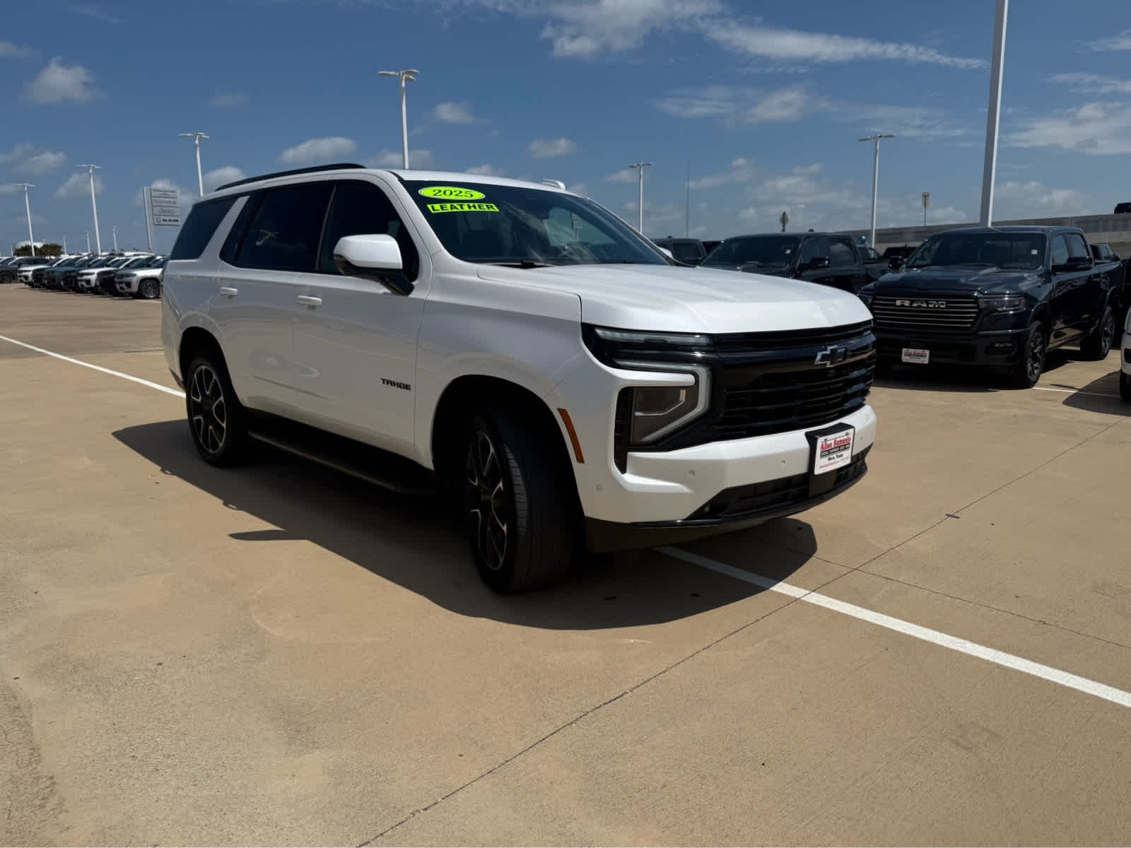 Used 2025 Iridescent Pearl Tricoat Chevrolet RST image 4