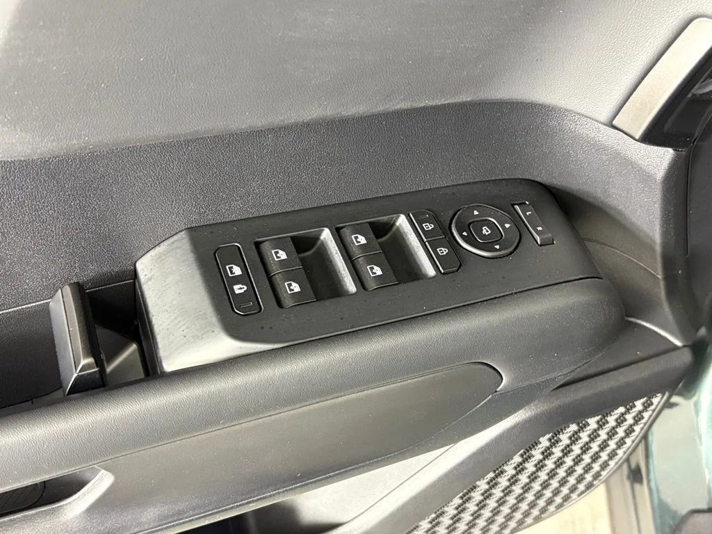 New 2027 Black Jade Green Kia X-Line EX image 16
