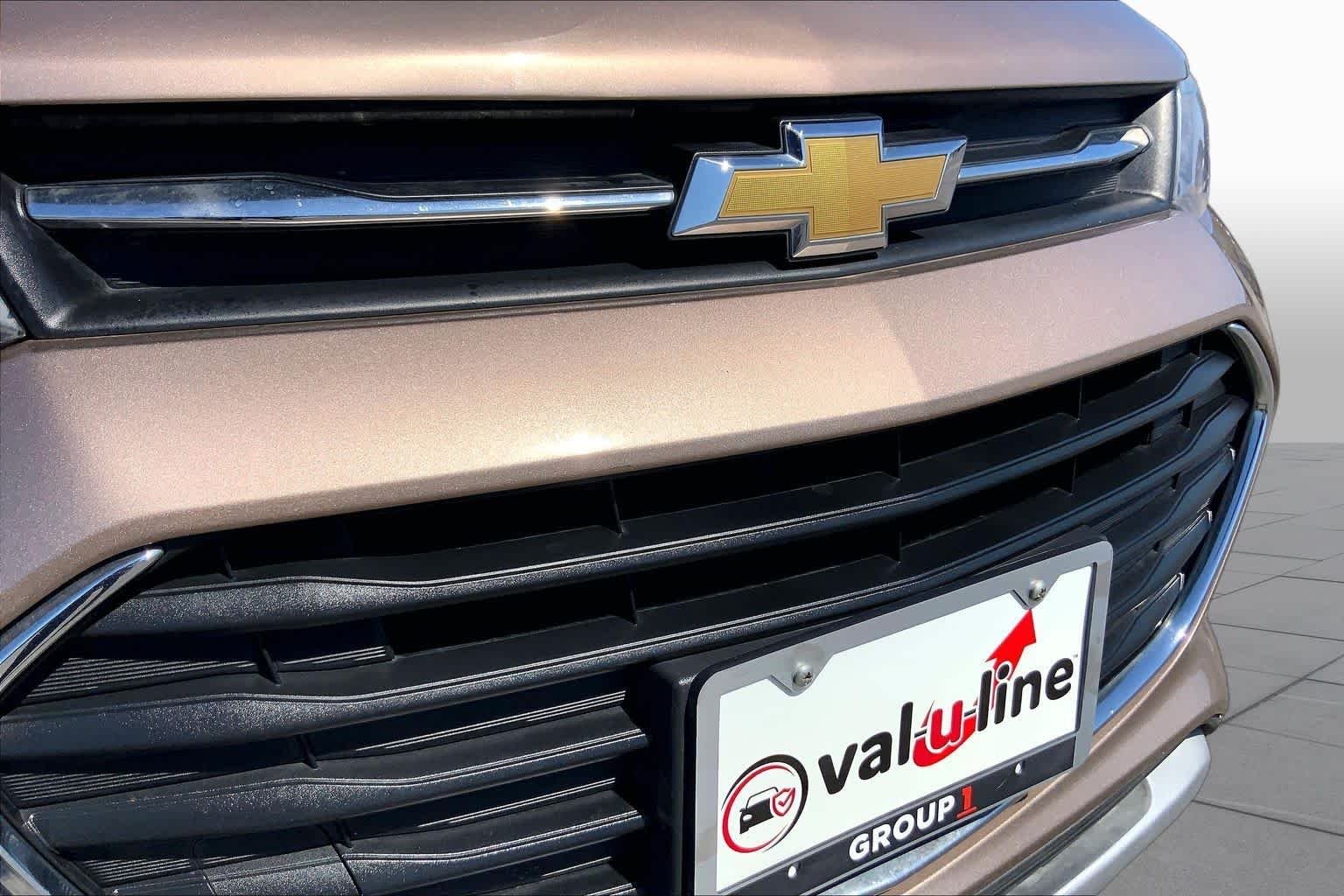 Used 2018 Sandy Ridge Metallic Chevrolet LT image 29