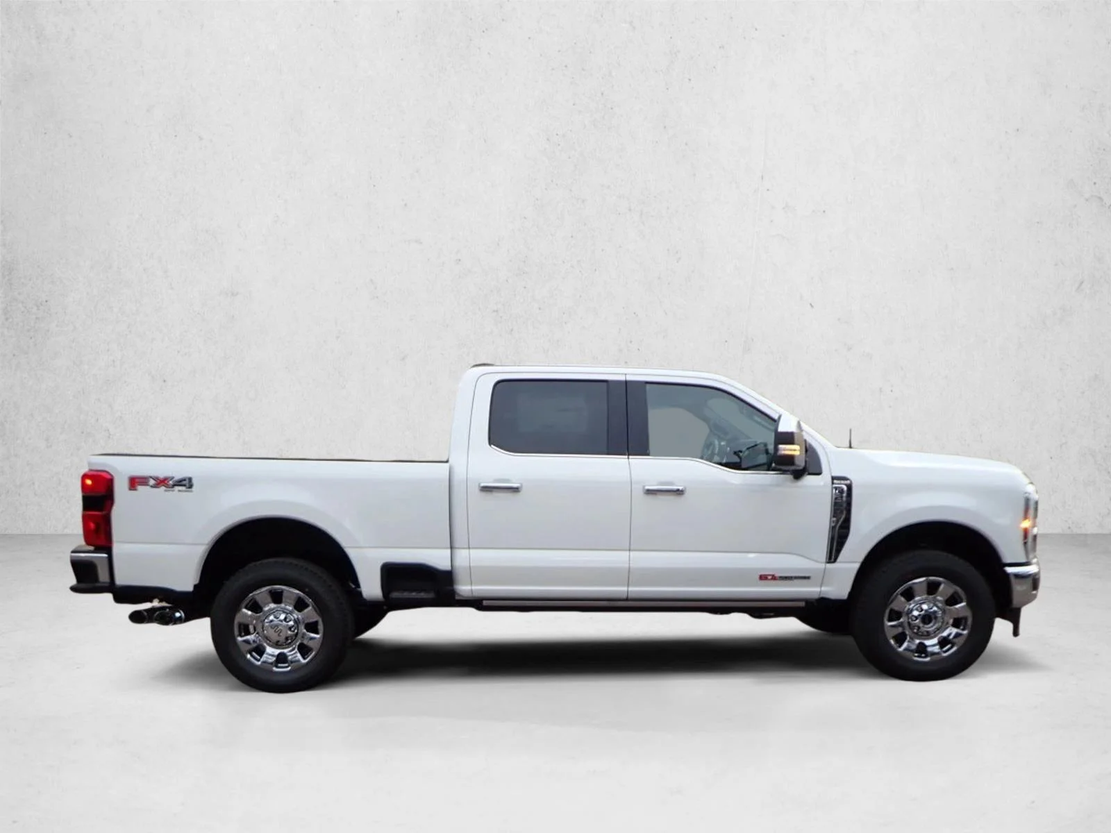 New 2026 Star White Metallic Tri-Coat Ford F-250® King Ranch® image 5