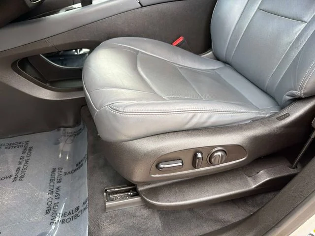 Used 2021 Silver Buick Essence image 21