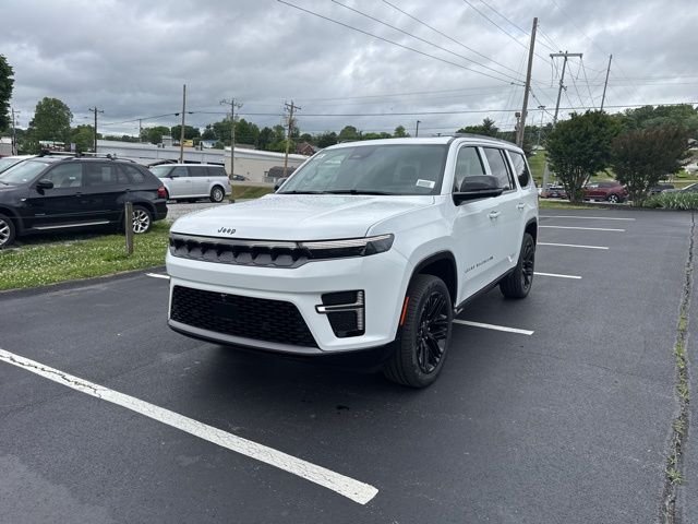 New 2026 Bright White Clear-Coat Exterior Paint Jeep Limited Reserve image 3