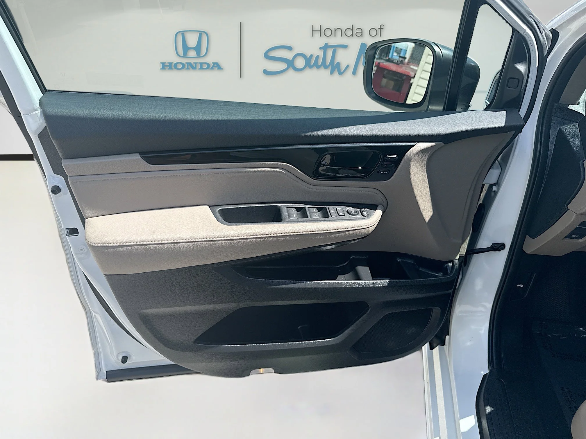 2023 Honda Odyssey Touring - Photo 20