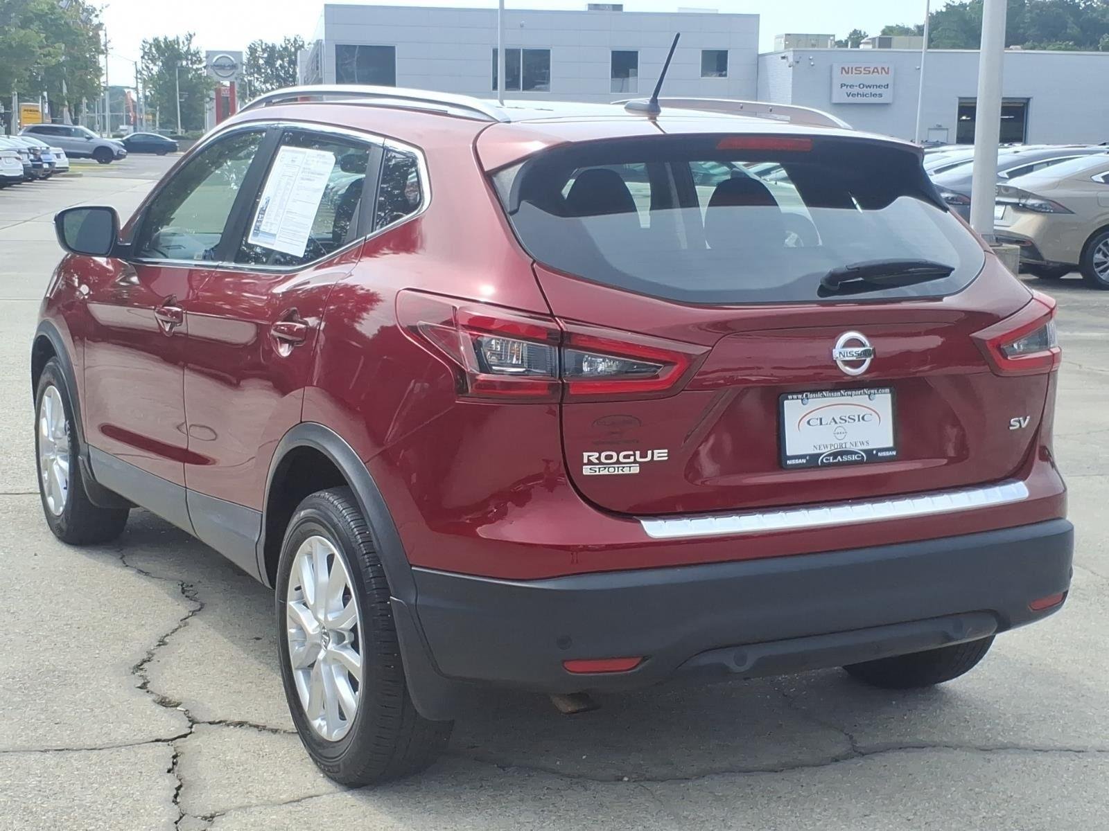 Used 2021 Scarlet Ember Tintcoat Nissan SV image 9