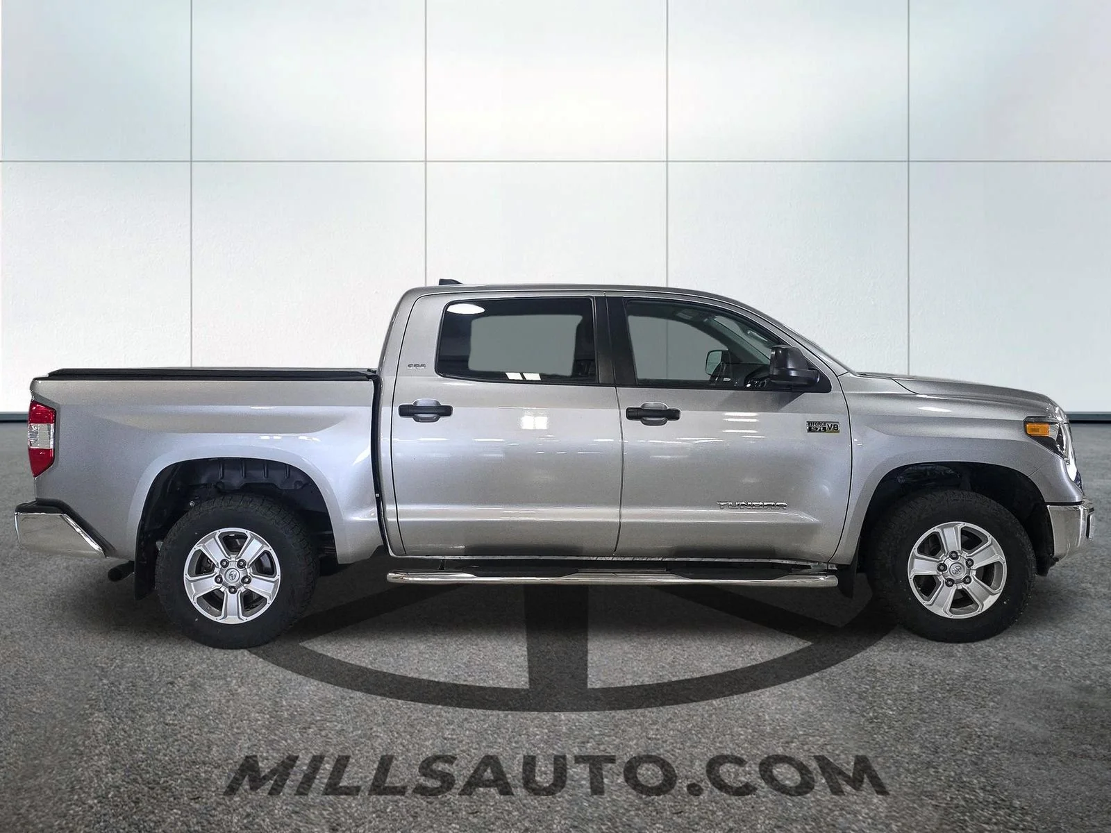 2020 Toyota Tundra SR5 - Photo 9