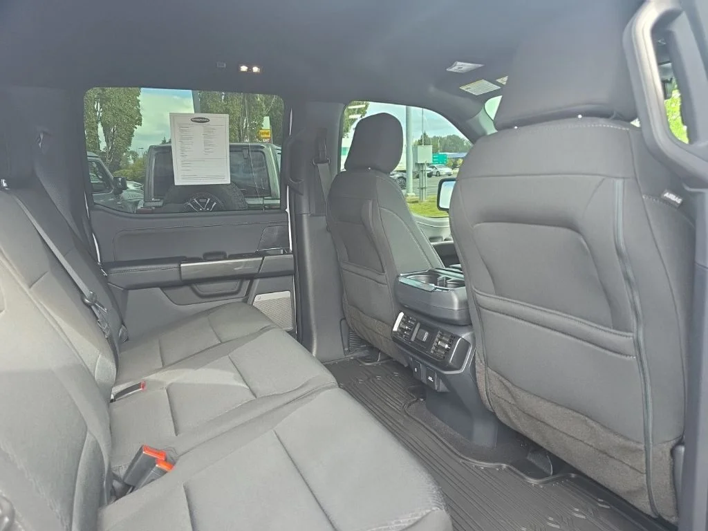 Used 2023 White Ford XLT image 11