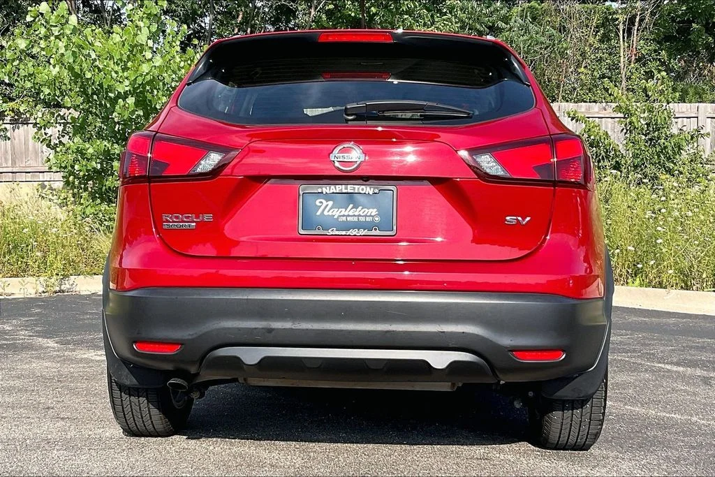 Used 2017 Red Nissan SV image 4