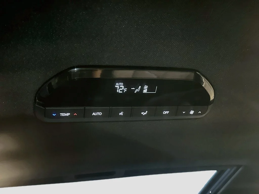 New 2027 Glacial White Pearl Kia EX image 26