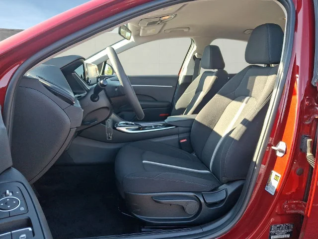 Certified Used 2023 Red Hyundai SE image 12