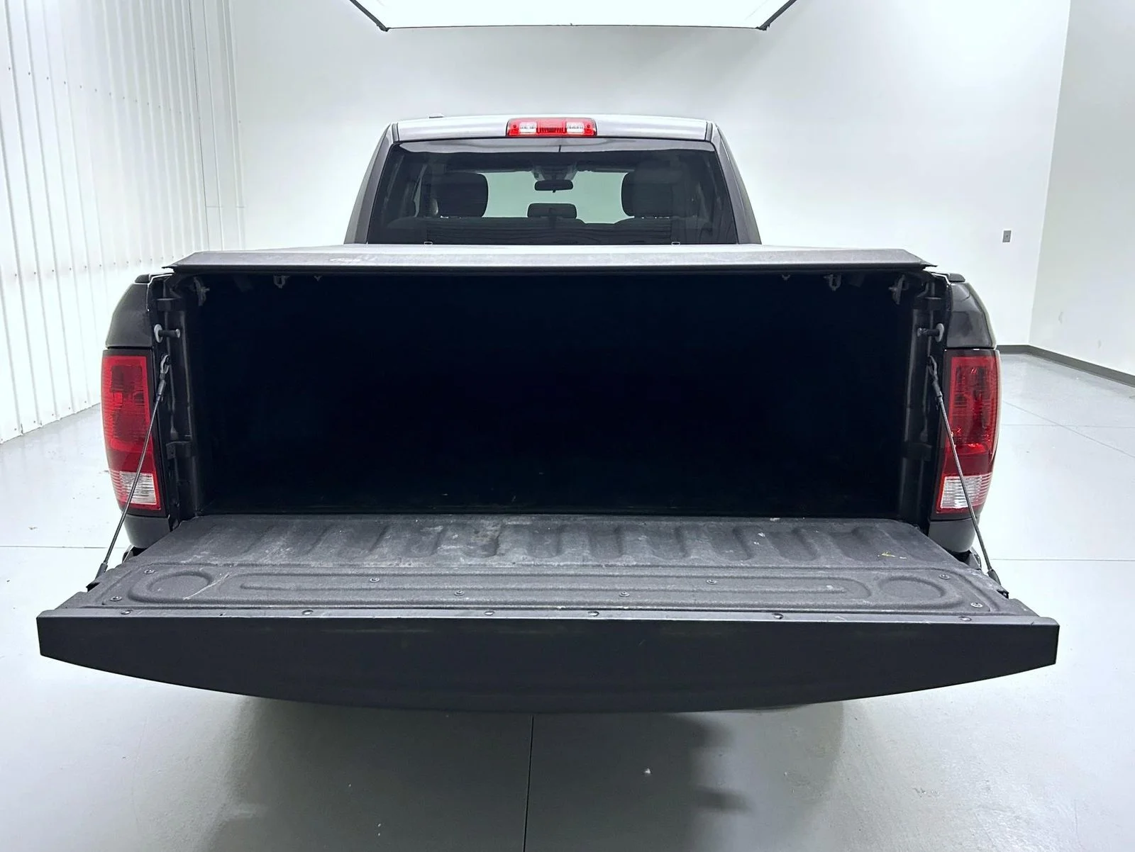 Used 2019 Gray Ram Express image 21