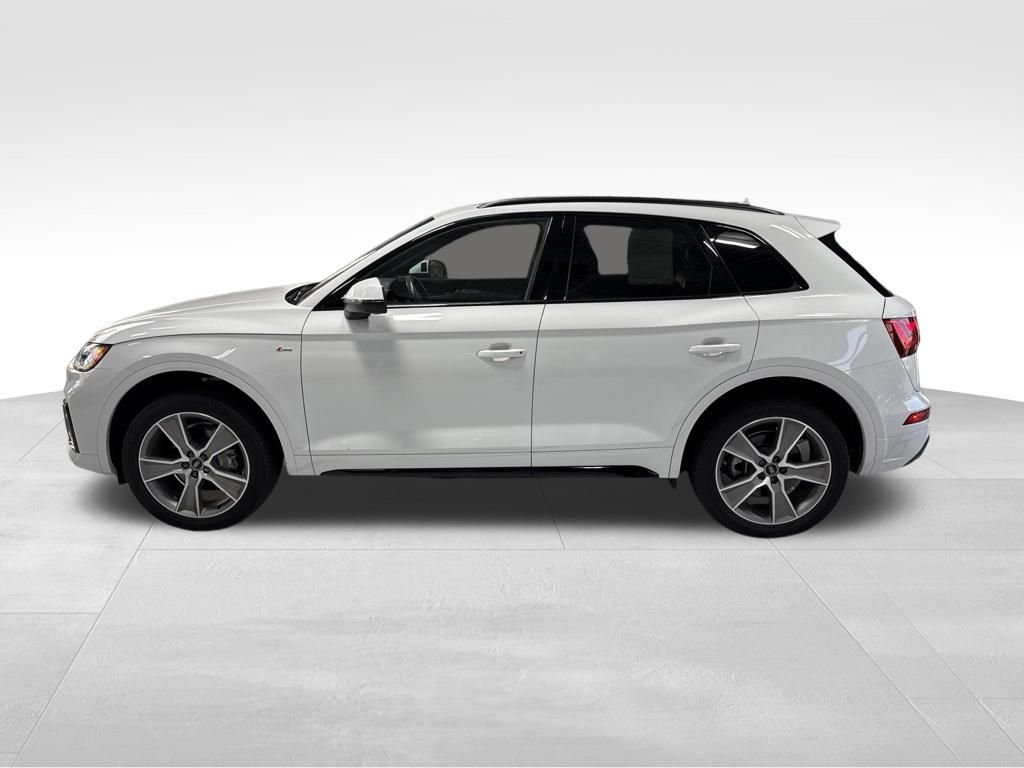 Used 2025  Audi 45 S line Premium Plus image 3