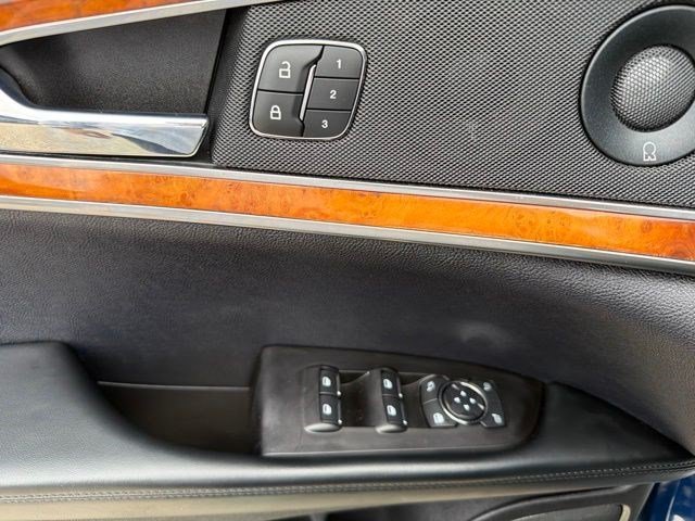 Used 2019 Blue Lincoln Reserve image 12