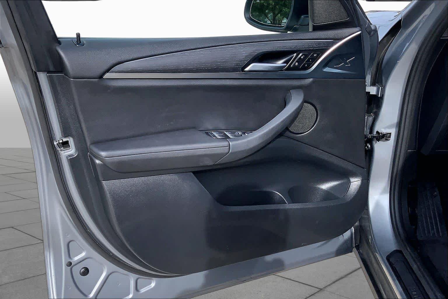 Used 2023 Skyscraper Gray Metallic BMW sDrive30i image 21