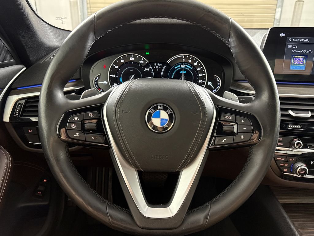 2018 BMW 5 Series 530e - Photo 14
