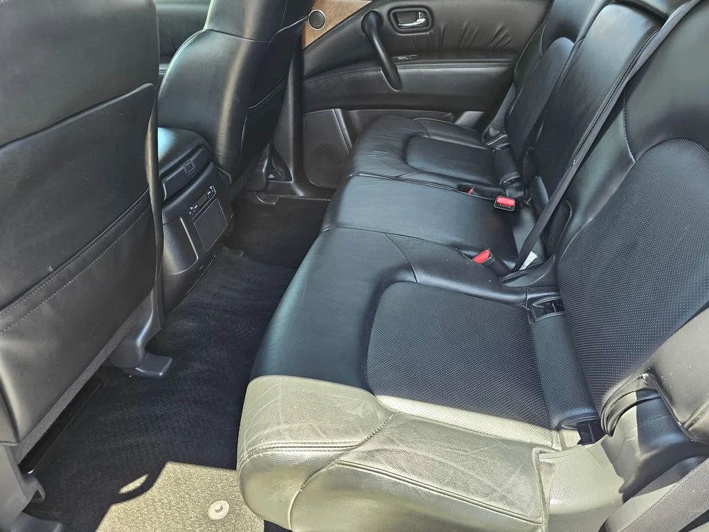 Used 2023 White Nissan SL image 20