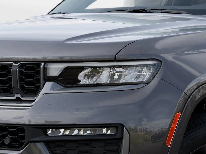 New 2026 Baltic Gray Metallic Clear-Coat Exterior Paint Jeep Limited Reserve image 12