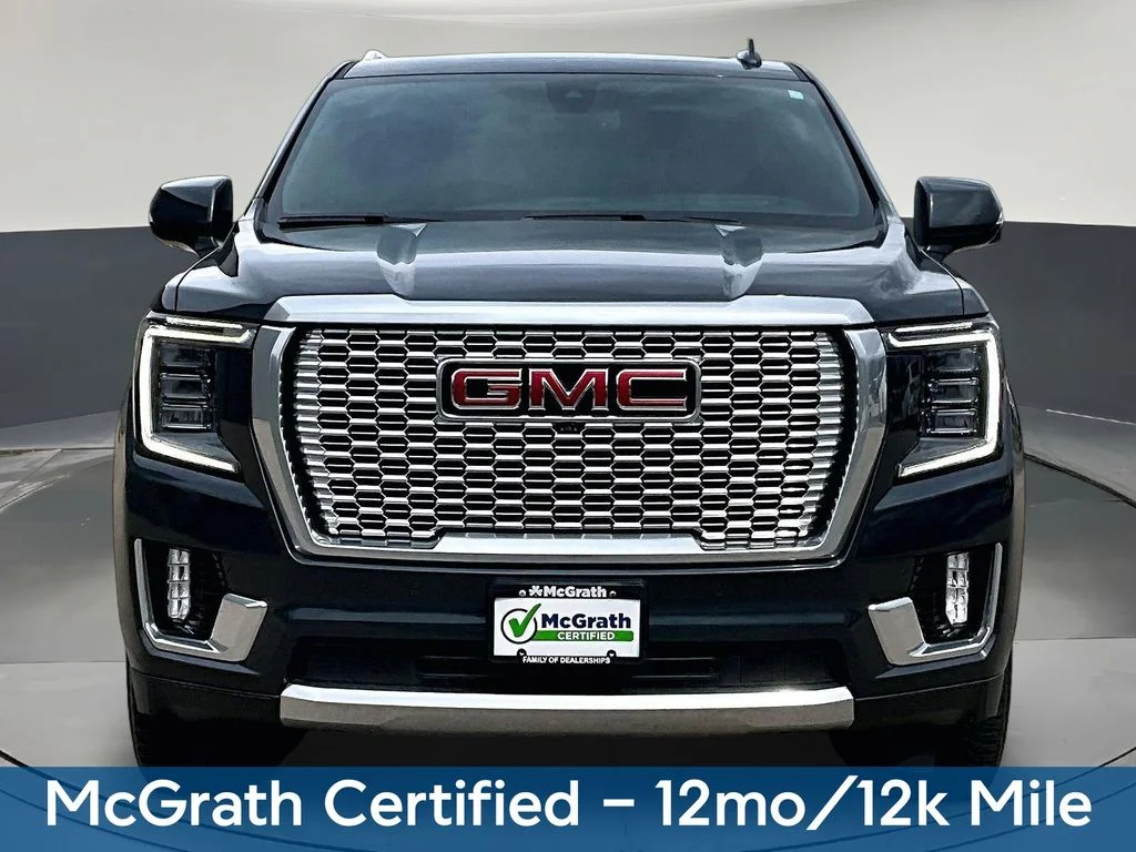 Used 2022 Green GMC Denali image 2