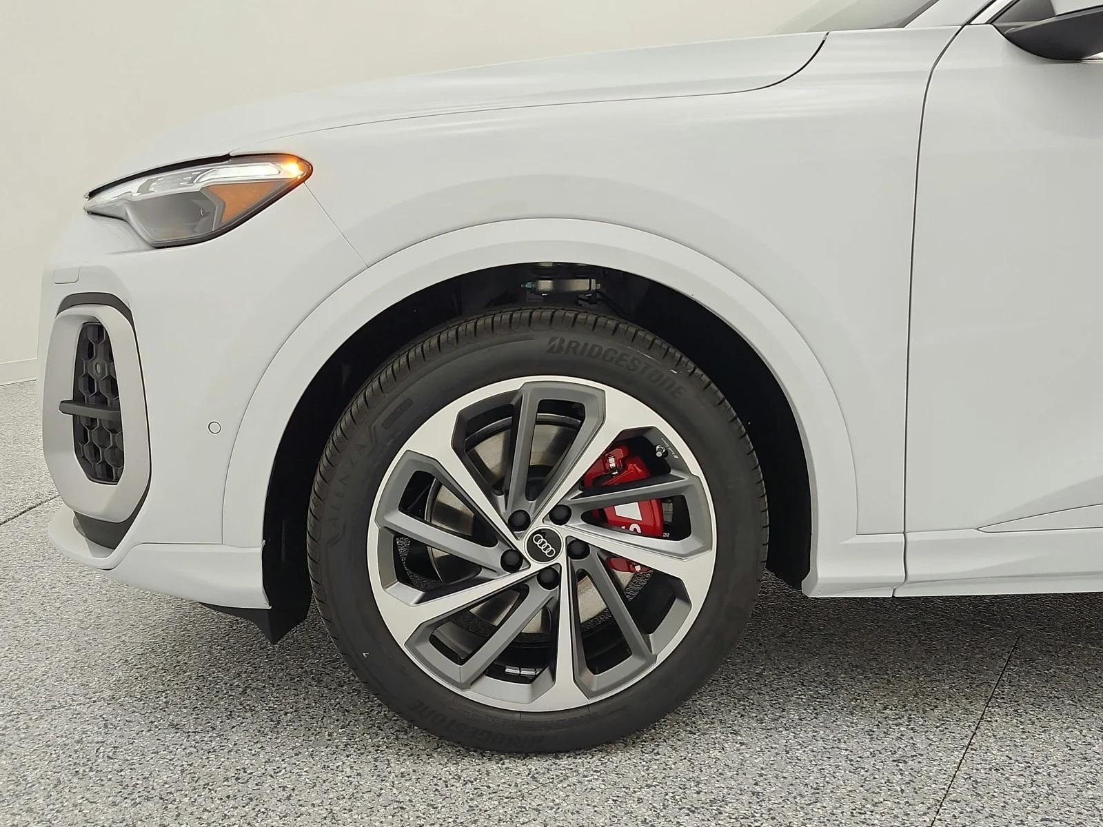 New 2026 Glacier White Metallic Audi Premium Plus 3.0 TFSI quattro image 13
