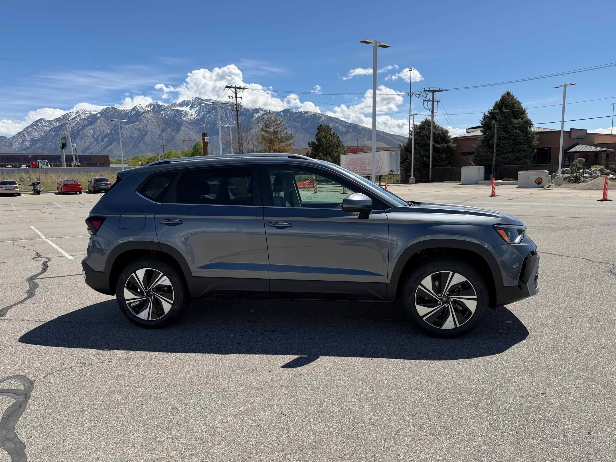 New 2026 Platinum Gray Volkswagen SE image 9