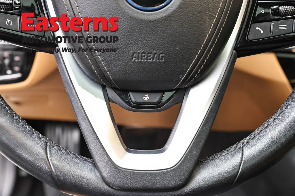 Used 2023 White BMW 530e iPerformance image 18