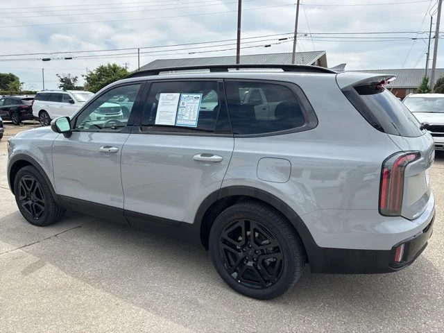 Certified Used 2025 Wolf Gray Kia EX X-Line image 5