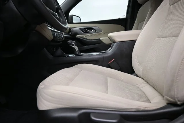 Used 2023 White Chevrolet LS image 24