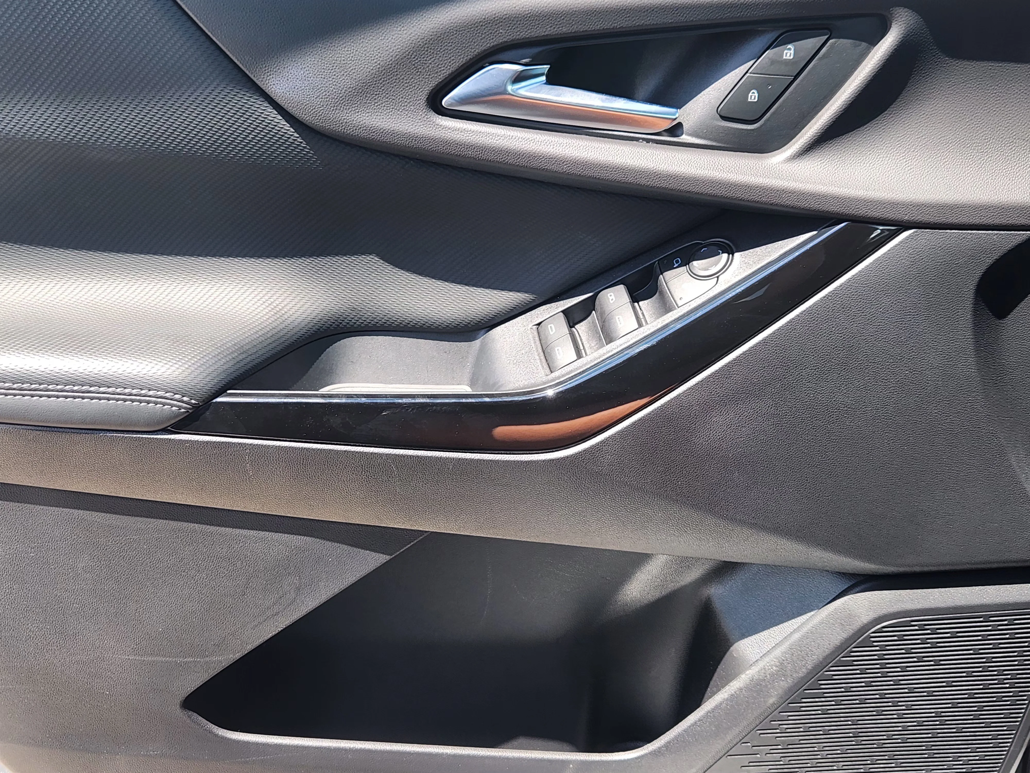 Used 2026 Sterling Gray Metallic Chevrolet LT image 23