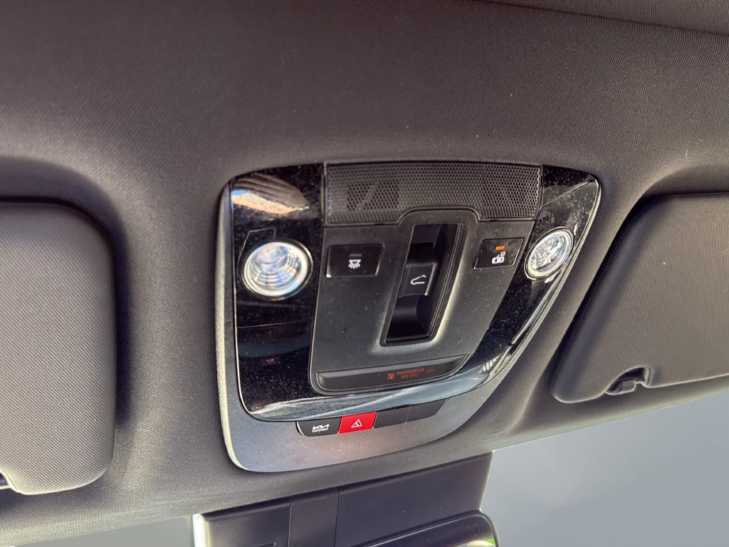 Used 2024 Green Kia X-Line image 21