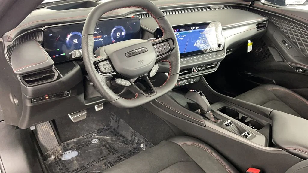 2025 Dodge Charger Daytona Scat Pack - Photo 15